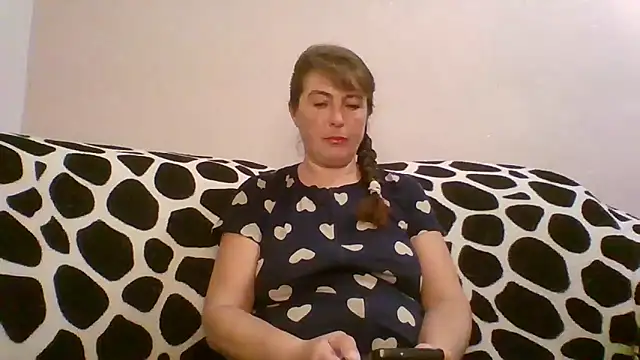 Snapshot of CathySuns chatting on 2, 2, 2026 CathySuns online show from 2, 2, 2026