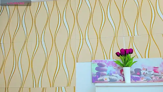 karissia online show from 2, 2, 2025