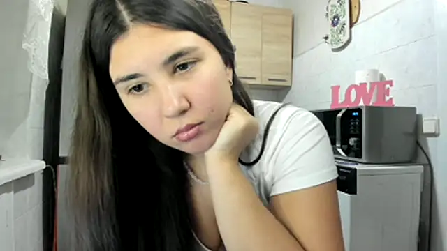 MiaMarrone online show from 26, 11, 2025