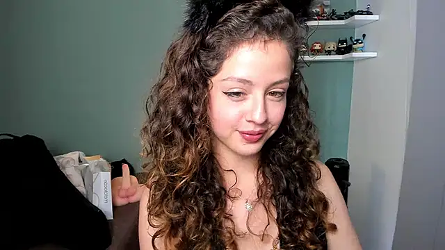 Cassandra Caiin online show from 8, 12, 2024