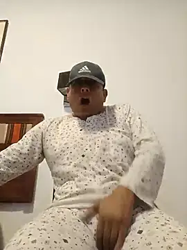 Snapshot of chicoguapo8 chatting on 10, 10, 2025 chicoguapo8 online show from 10, 10, 2025