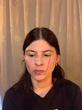 Estefani 32 online show from 19, 5, 2026