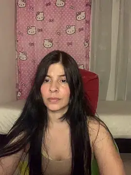 Snapshot of Estefani_32 chatting on 21, 6, 2026 Estefani 32 online show from 21, 6, 2026