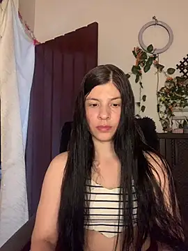 Snapshot of Estefani_32 chatting on 2, 7, 2026 Estefani 32 online show from 2, 7, 2026
