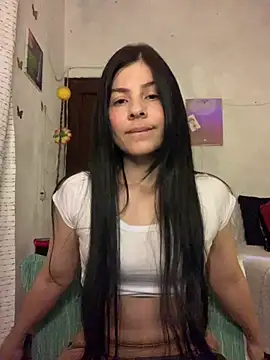 Snapshot of Estefani_32 chatting on 14, 7, 2026 Estefani 32 online show from 14, 7, 2026