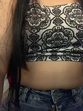 Snapshot of Estefani_32 chatting on 19, 7, 2026 Estefani 32 online show from 19, 7, 2026