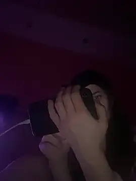 Flossy Vettie online show from 7, 3, 2025