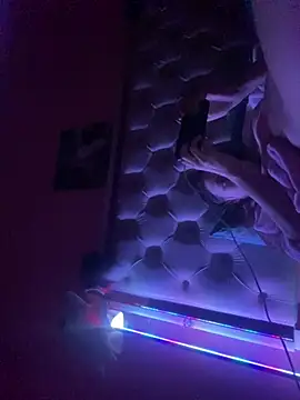 Flossy Vettie online show from 8, 3, 2025