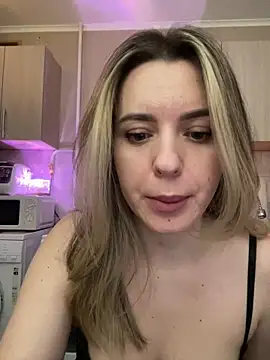 Snapshot of NastyushaaLove chatting on 18, 3, 2025 NastyushaaLove online show from 18, 3, 2025