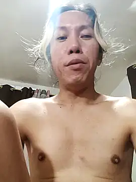 cute boytoy0221 online show from 22, 1, 2025