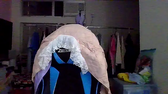 Snapshot of charlie_xdd chatting on 28, 2, 2025 charlie xdd online show from 28, 2, 2025