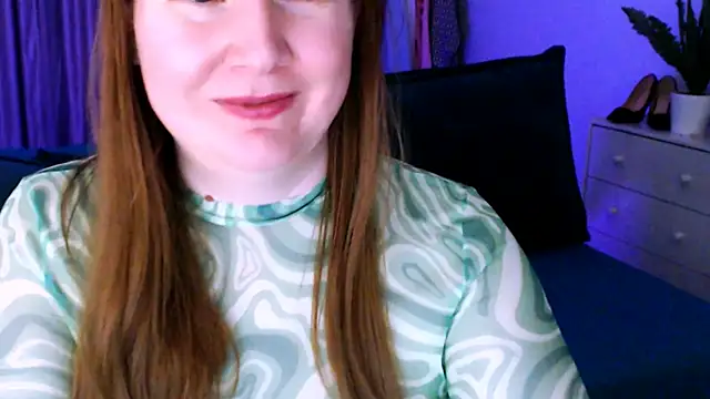 Snapshot of GoddessLara chatting on 23, 12, 2024 GoddessLara online show from 23, 12, 2024