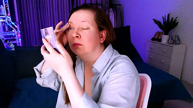 Snapshot of GoddessLara chatting on 1, 1, 2025 GoddessLara online show from 1, 1, 2025