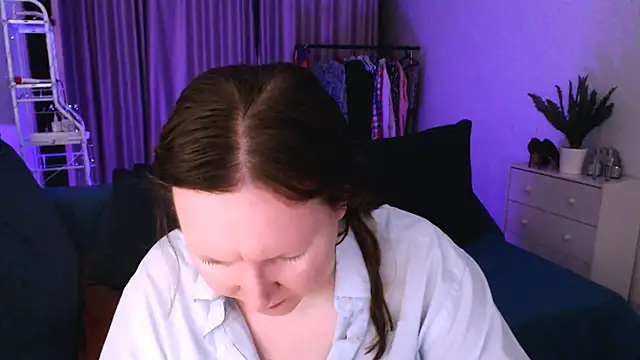 Snapshot of GoddessLara chatting on 5, 2, 2025 GoddessLara online show from 5, 2, 2025