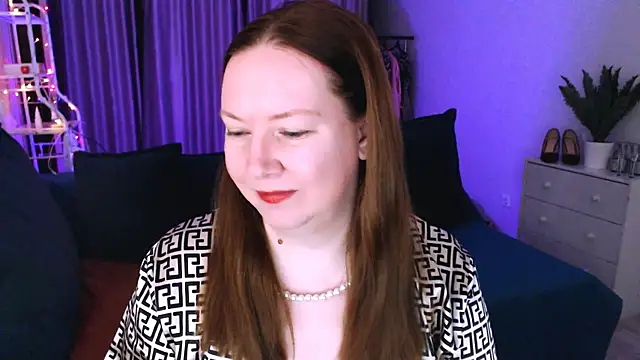 Snapshot of GoddessLara chatting on 22, 2, 2025 GoddessLara online show from 22, 2, 2025