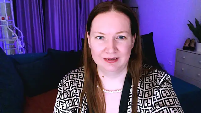 Snapshot of GoddessLara chatting on 22, 2, 2025 GoddessLara online show from 22, 2, 2025