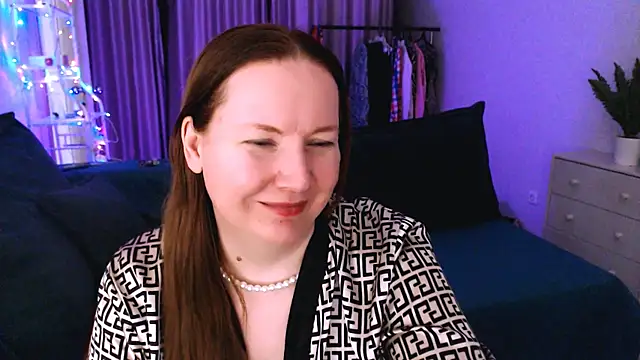 Snapshot of GoddessLara chatting on 23, 2, 2025 GoddessLara online show from 23, 2, 2025