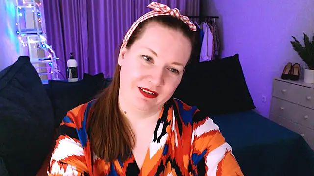 Snapshot of GoddessLara chatting on 11, 3, 2025 GoddessLara online show from 11, 3, 2025