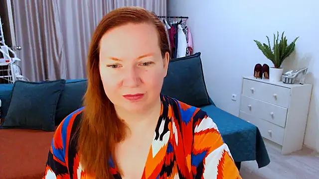 Snapshot of GoddessLara chatting on 8, 9, 2025 GoddessLara online show from 8, 9, 2025