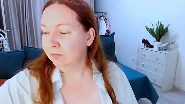 Snapshot of GoddessLara chatting on 19, 9, 2025 GoddessLara online show from 19, 9, 2025