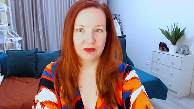 Snapshot of GoddessLara chatting on 15, 10, 2025 GoddessLara online show from 15, 10, 2025