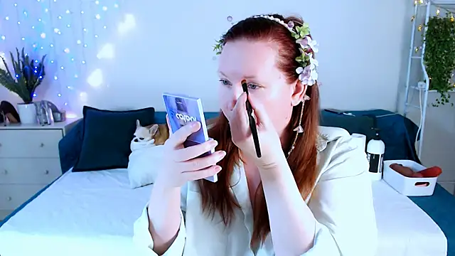 Snapshot of GoddessLara chatting on 28, 11, 2025 GoddessLara online show from 28, 11, 2025