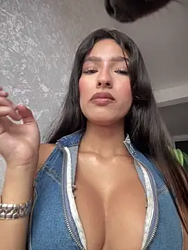 DulceLenns online show from 1, 10, 2025