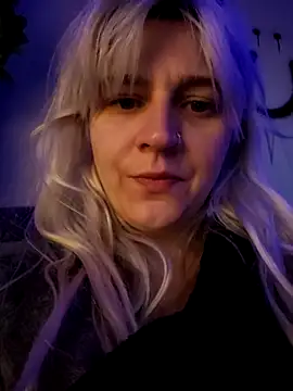 ScarletCallings420 online show from 3, 11, 2025