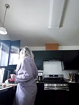 ScarletCallings420 online show from 4, 4, 2026