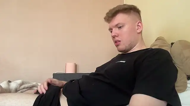 sexybooii6968 online show from 28, 4, 2026