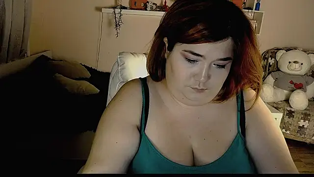 Snapshot of Vi-Vixen chatting on 2, 12, 2024 Vi-Vixen online show from 2, 12, 2024