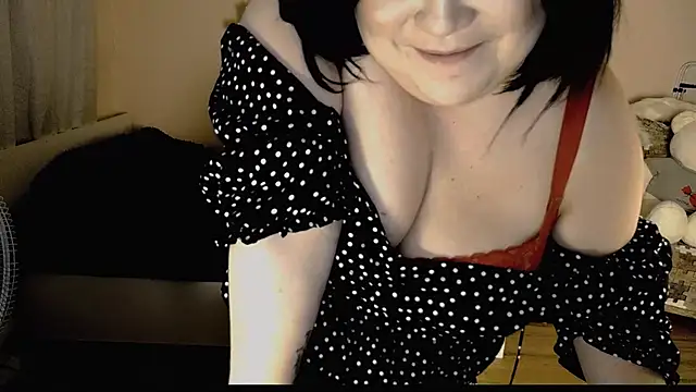 Snapshot of Vi-Vixen chatting on 4, 3, 2025 Vi-Vixen online show from 4, 3, 2025