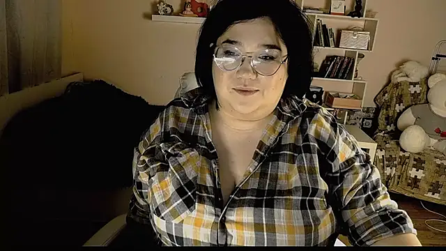 Snapshot of Vi-Vixen chatting on 5, 3, 2025 Vi-Vixen online show from 5, 3, 2025