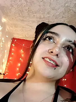 IvonneT online show from 2, 2, 2025