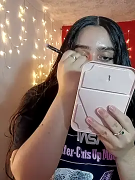 IvonneT online show from 7, 2, 2025