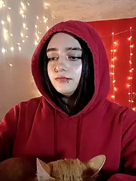 IvonneT online show from 5, 3, 2025