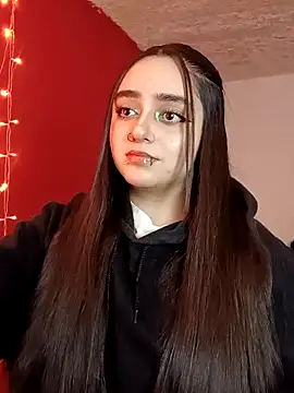 IvonneT online show from 11, 10, 2025