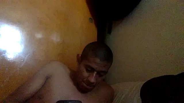 Snapshot of BIG-CkD_F chatting on 17, 12, 2024 BIG-CkD F online show from 17, 12, 2024