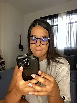 Snapshot of trianawhite chatting on 6, 12, 2024 trianawhite online show from 6, 12, 2024