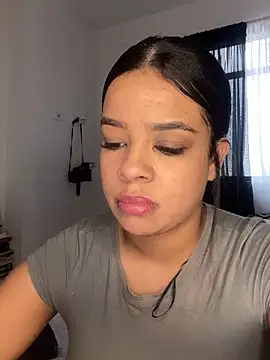 Snapshot of trianawhite chatting on 10, 1, 2025 trianawhite online show from 10, 1, 2025