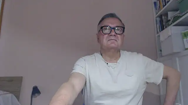 Snapshot of YOU6me chatting on 20, 7, 2026 YOU6me online show from 20, 7, 2026