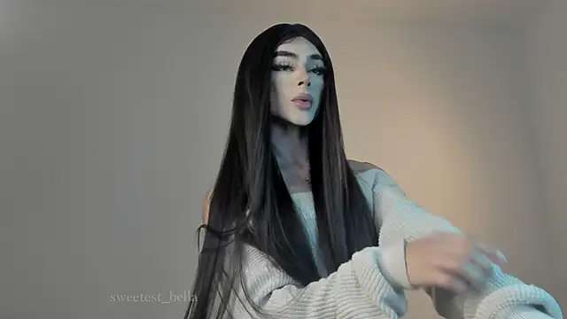 Snapshot of sweetest_bella chatting on 11, 3, 2025 sweetest bella online show from 11, 3, 2025