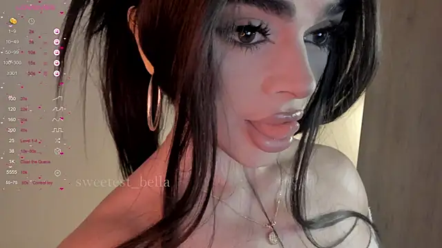 Snapshot of sweetest_bella chatting on 29, 11, 2025 sweetest bella online show from 29, 11, 2025