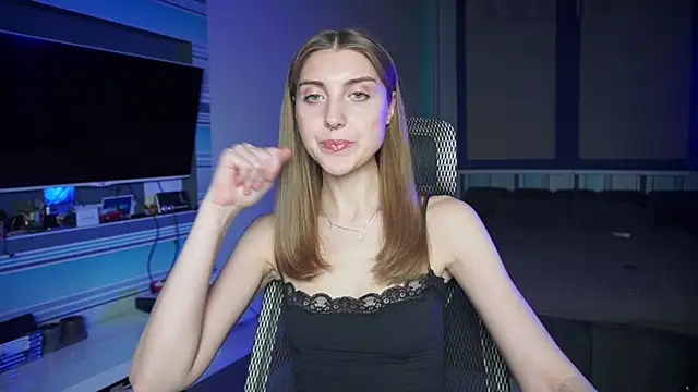 CassiaBlade1 online show from 1, 11, 2025