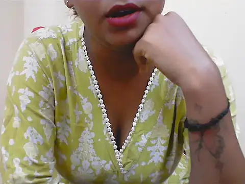 LovingPihu online show from 15, 7, 2026