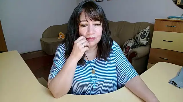 Lucretia Goldi  online show from 21, 10, 2025