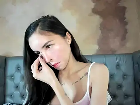 Snapshot of CaliAsian chatting on 1, 10, 2025 CaliAsian online show from 1, 10, 2025