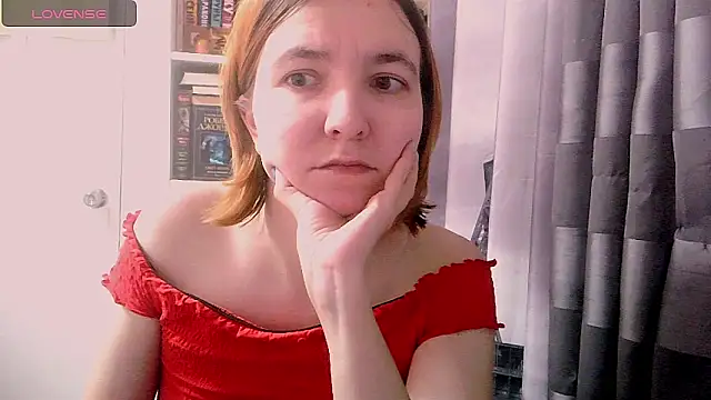 BrattyFoxyGirl online show from 7, 12, 2024