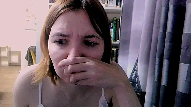 BrattyFoxyGirl online show from 15, 2, 2025