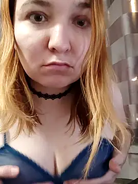 BrattyFoxyGirl online show from 5, 12, 2025